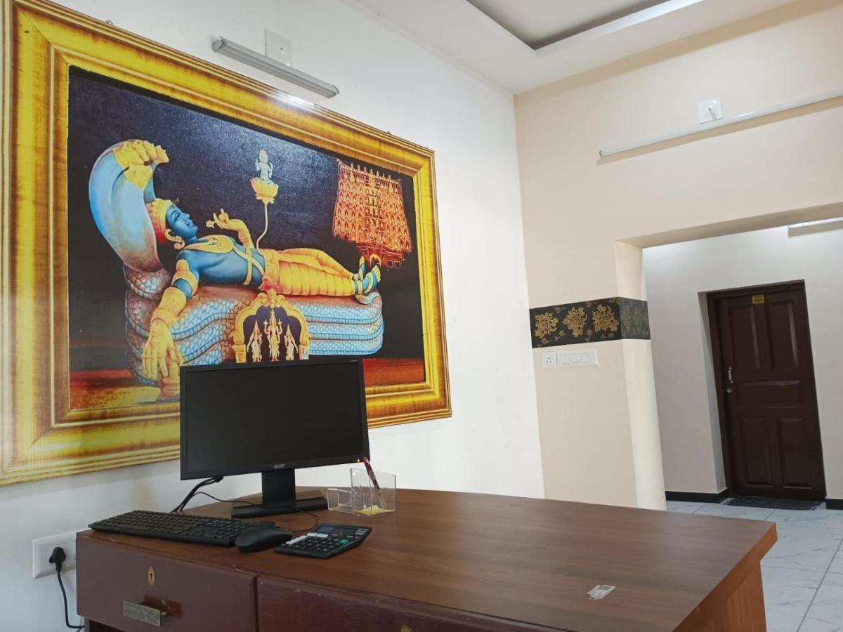 Sri Padmanabha Tourist Home トリバンドラム エクステリア 写真